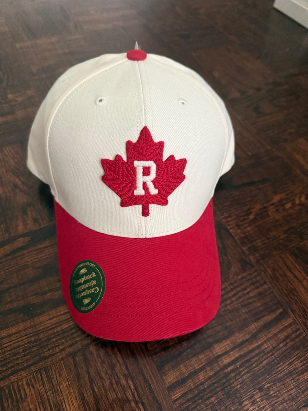 ROOTS White and Red Maple Leaf Cap